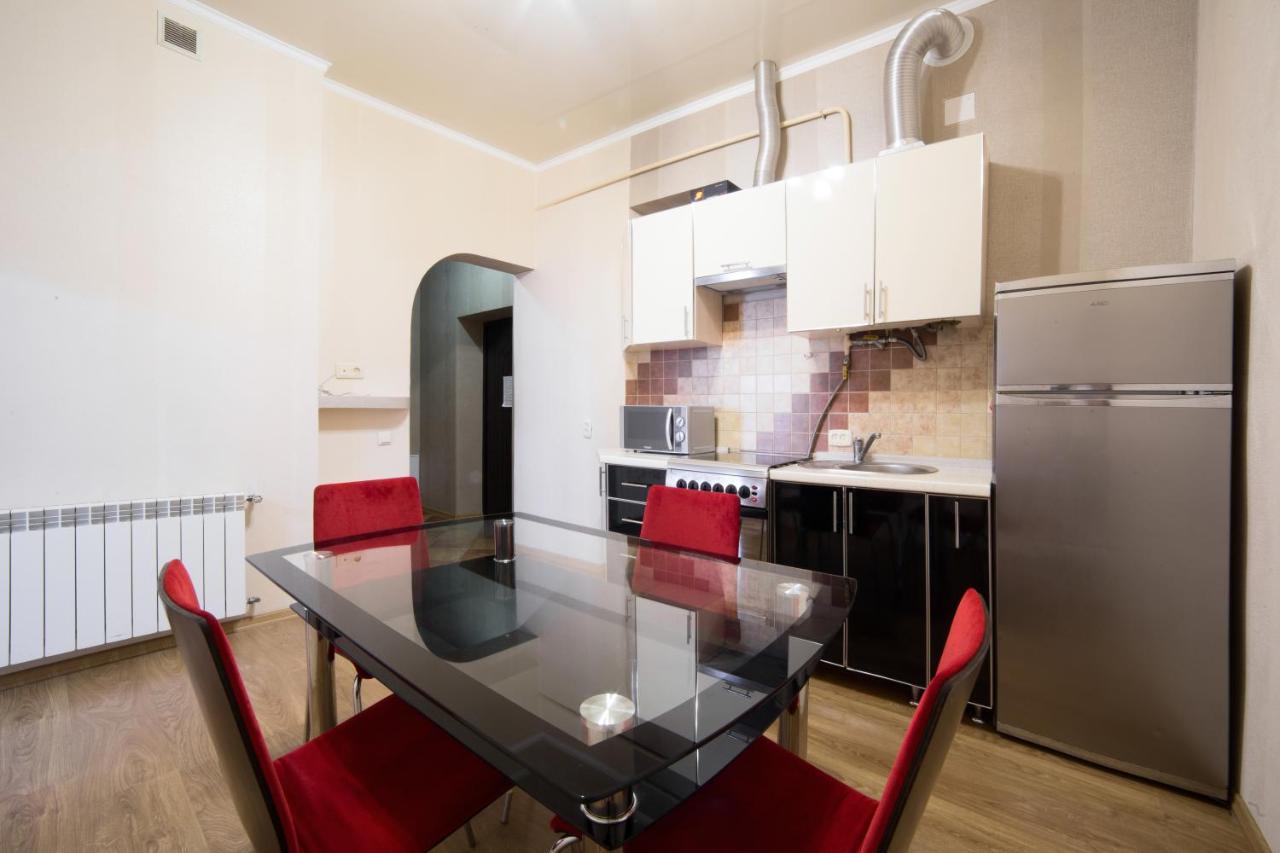 Apartment On Virmenska 3, With 2 Separate Bedrooms Lviv Exterior photo