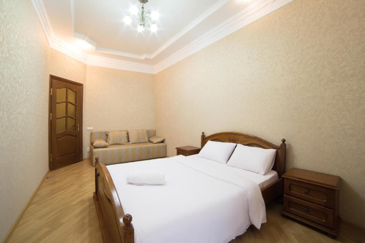 Apartment On Virmenska 3, With 2 Separate Bedrooms Lviv Exterior photo